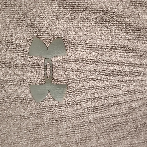 UnderArmour Gray Crew Neck Long Sleeve Mens  T-Shirt - Picture 2 of 2